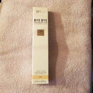 It Cosmetics Bye Bye Foundation Light